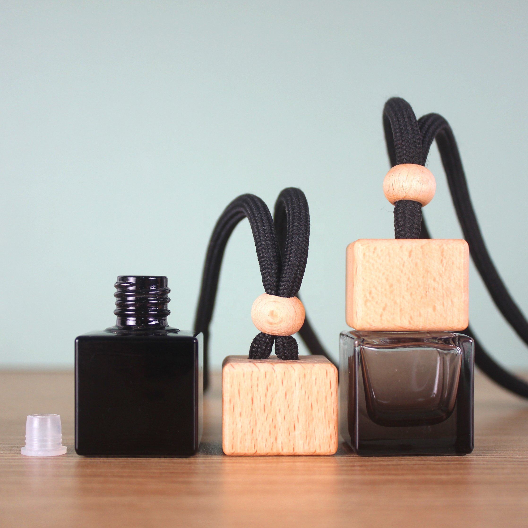8ml Factory Price Square Wooden Beech Cap Black Hanging String Empty Perfume Container Car Diffuser Air Freshener Glass Bottle