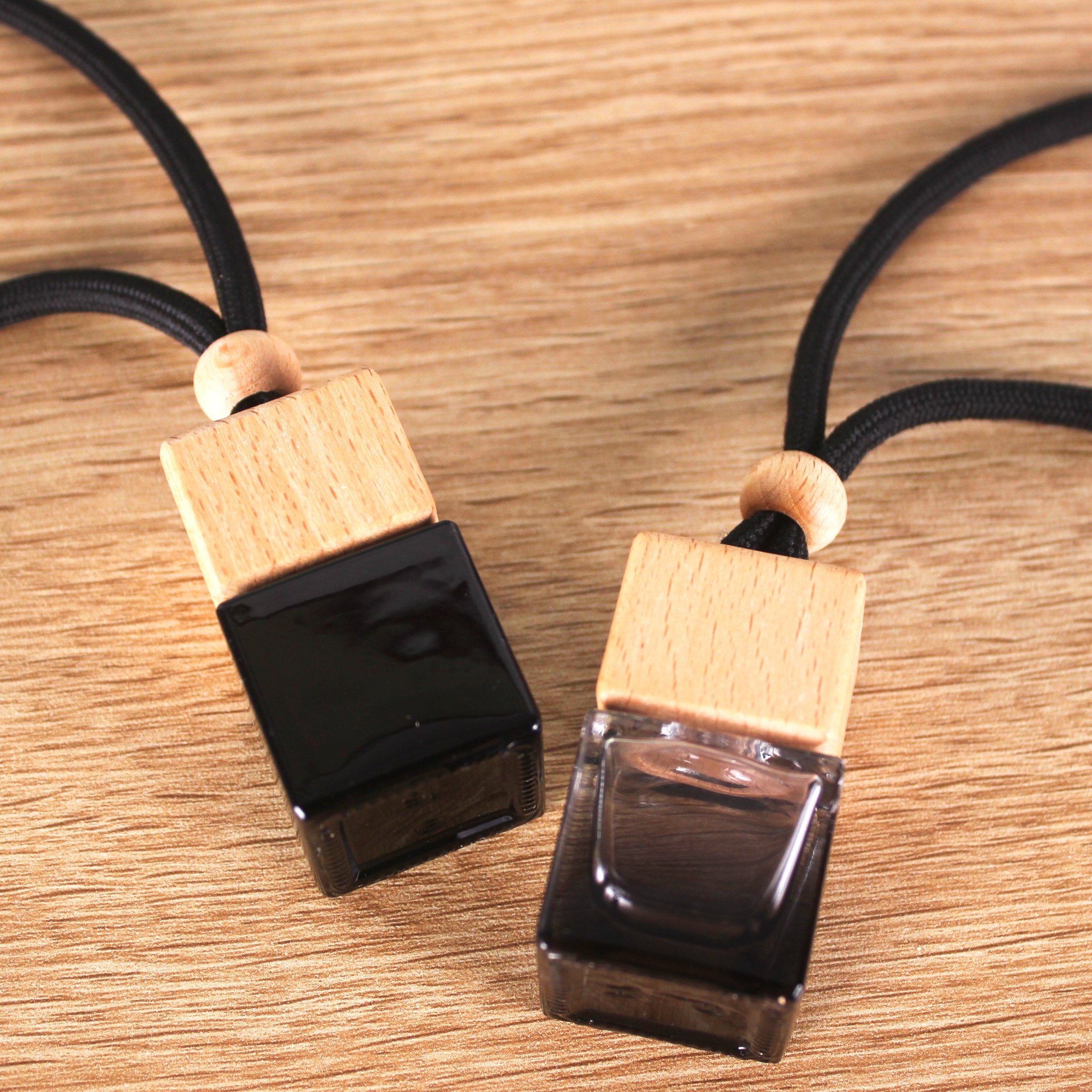 8ml Factory Price Square Wooden Beech Cap Black Hanging String Empty Perfume Container Car Diffuser Air Freshener Glass Bottle