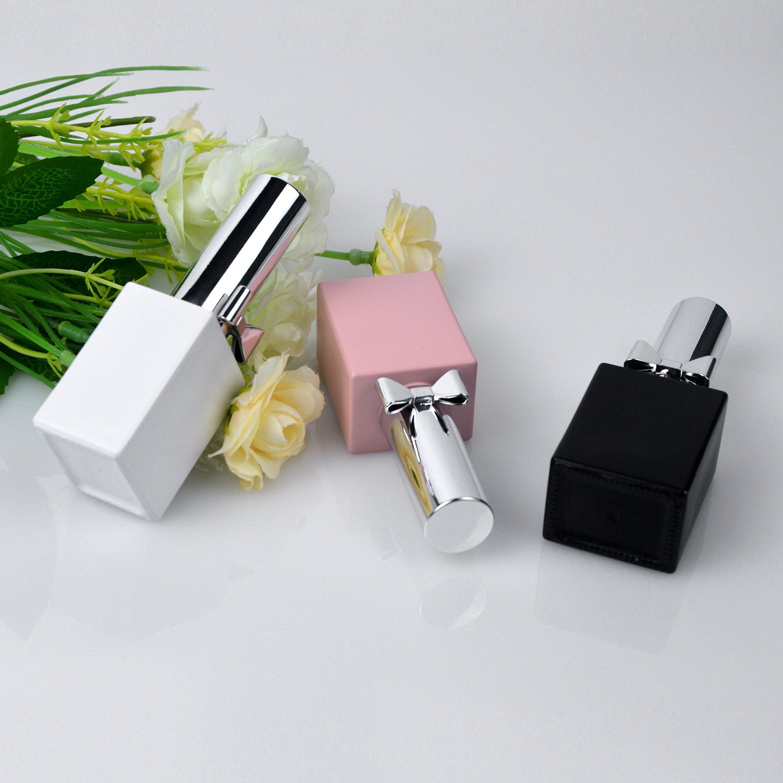 Luxury Factory Customize OEM Design Fancy Unique Bow Tie 15ml Square Empty Uv Gel Nail Polish Glass Bottle With Caps And Brush