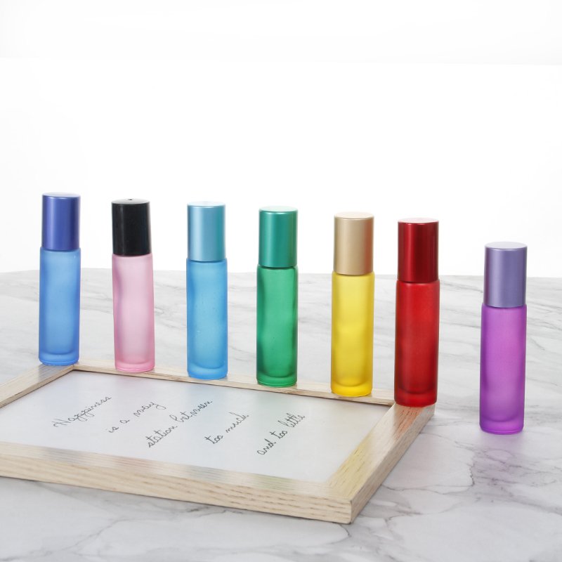 Empty pefumes bottle glass bottle for perfumes simple and elegant