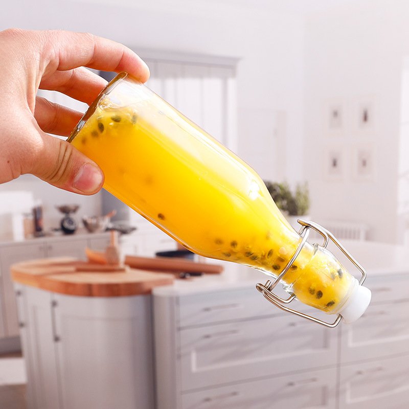 factory Wholesale 250ml reusable easy cap glass bottles with ceramic swing top stopper for sauce / vinegar / oil / milk / liquid