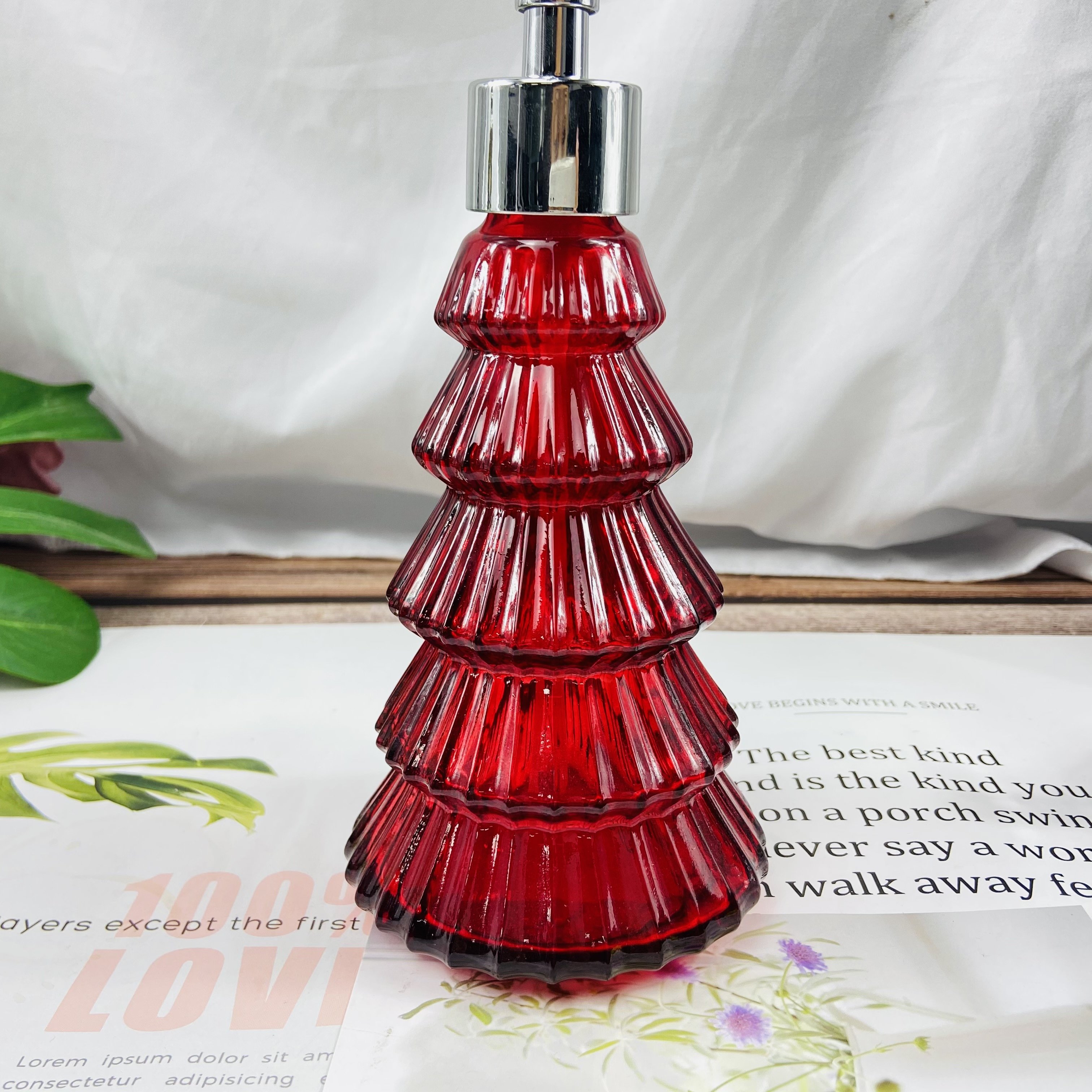 Empty luxury body lotion packaging shower gel container empty square pump glass red shampoo bottles