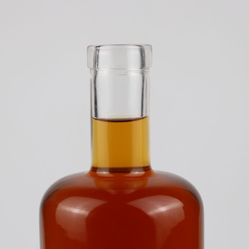 700ml wholesale empty whisky vodka glass bottle liquor bottle for packaging