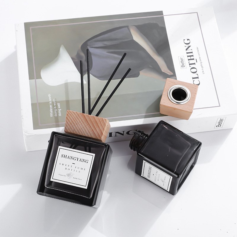 Reusable Factory Hot selling Empty Glass Bottles Square Reed Diffuser Glass Bottles