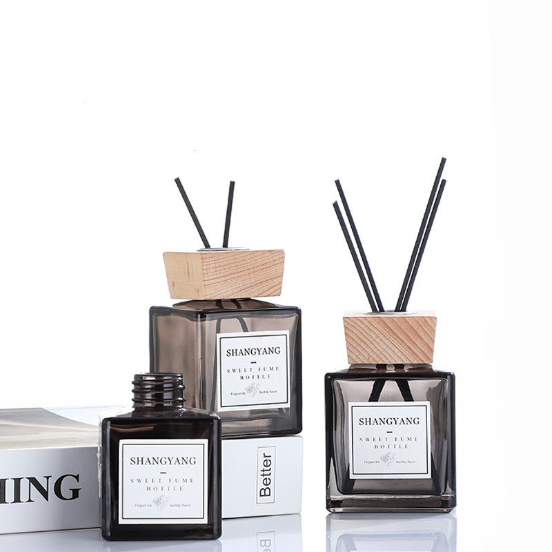 Reusable Factory Hot selling Empty Glass Bottles Square Reed Diffuser Glass Bottles