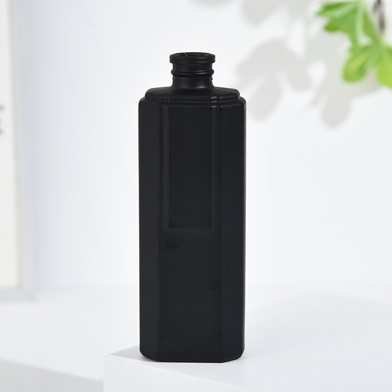 Hot black rectangular empty perfume bottle 20mm bayonet glass bottle for perfume 200ml bottle of luxury perfume