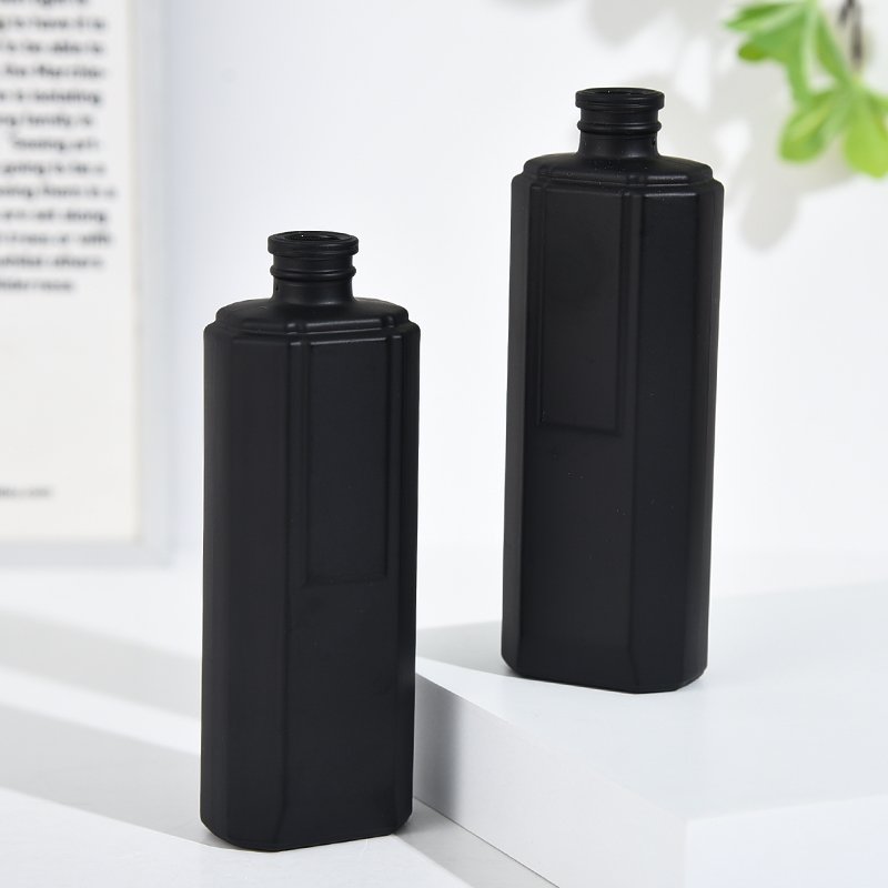 Hot black rectangular empty perfume bottle 20mm bayonet glass bottle for perfume 200ml bottle of luxury perfume