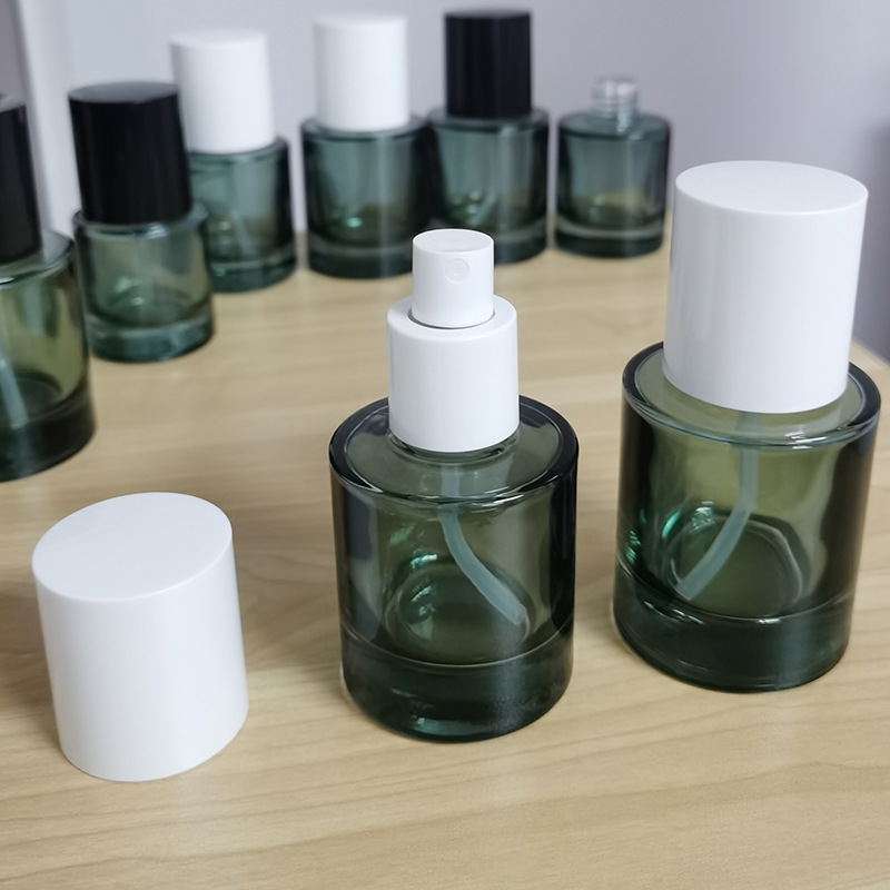 Free sample 30ml Essence Spray bottle 40ml dark Green Spray Lotion bottle 50ml round cosmetic packaging glass bottle