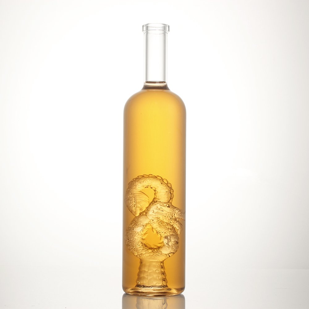 Luxury Low MOQ High Borosilicate 700ml 1000ml tiger diamonds Shape empty bottom Liquor Glass Bottle for gin Vodka whisky