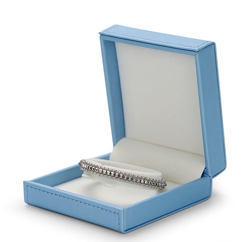 Vintage gift box made of tumbled fur Ultra-fine plush high-grade jewelry box necklace pendant fragrance packaging with paper box