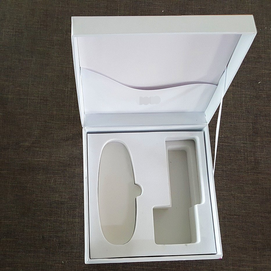 China Custom Luxury Jewelry Rigid Paper Packaging Magnetic Gift Boxes with EVA Foam Insert