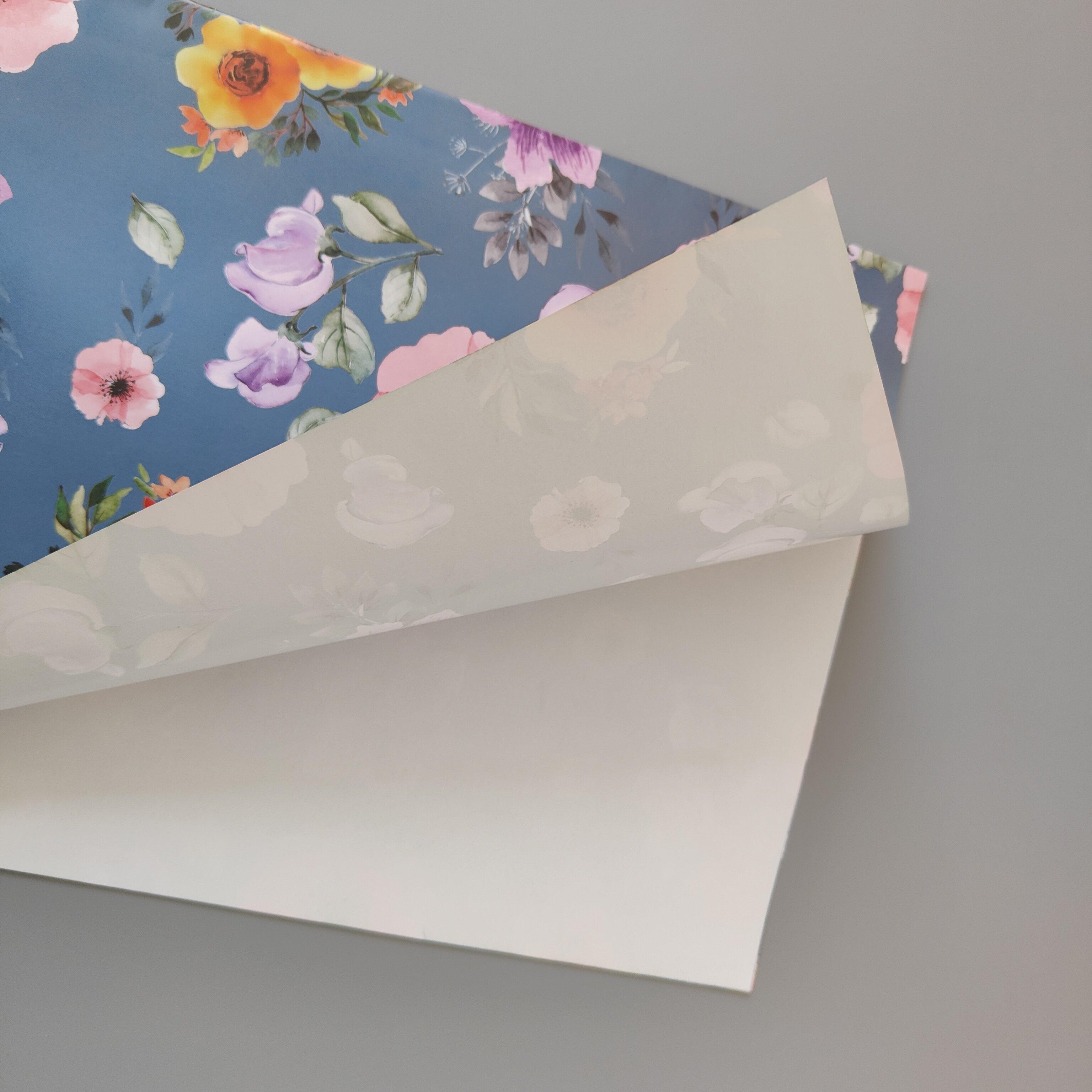 Custom gift wrapping paper packaging paper with customized size gift packaging tissue paper flower design