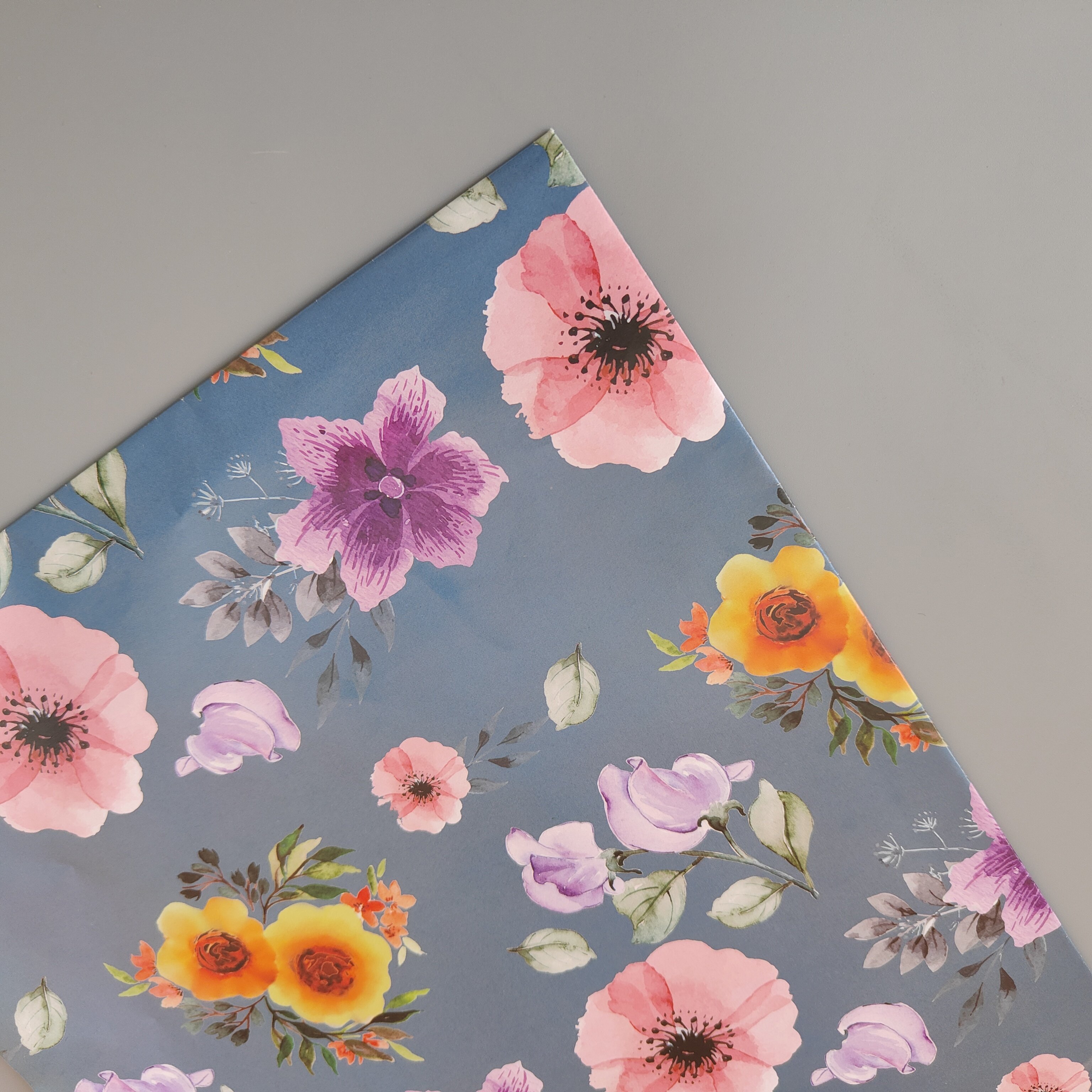 Custom gift wrapping paper packaging paper with customized size gift packaging tissue paper flower design