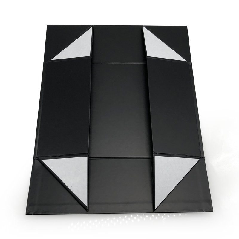 Custom Luxury Black UV Logo Magnetic Magnet Clothes Boxes Folding Clothing Cloth Gift Paper Packaging Box