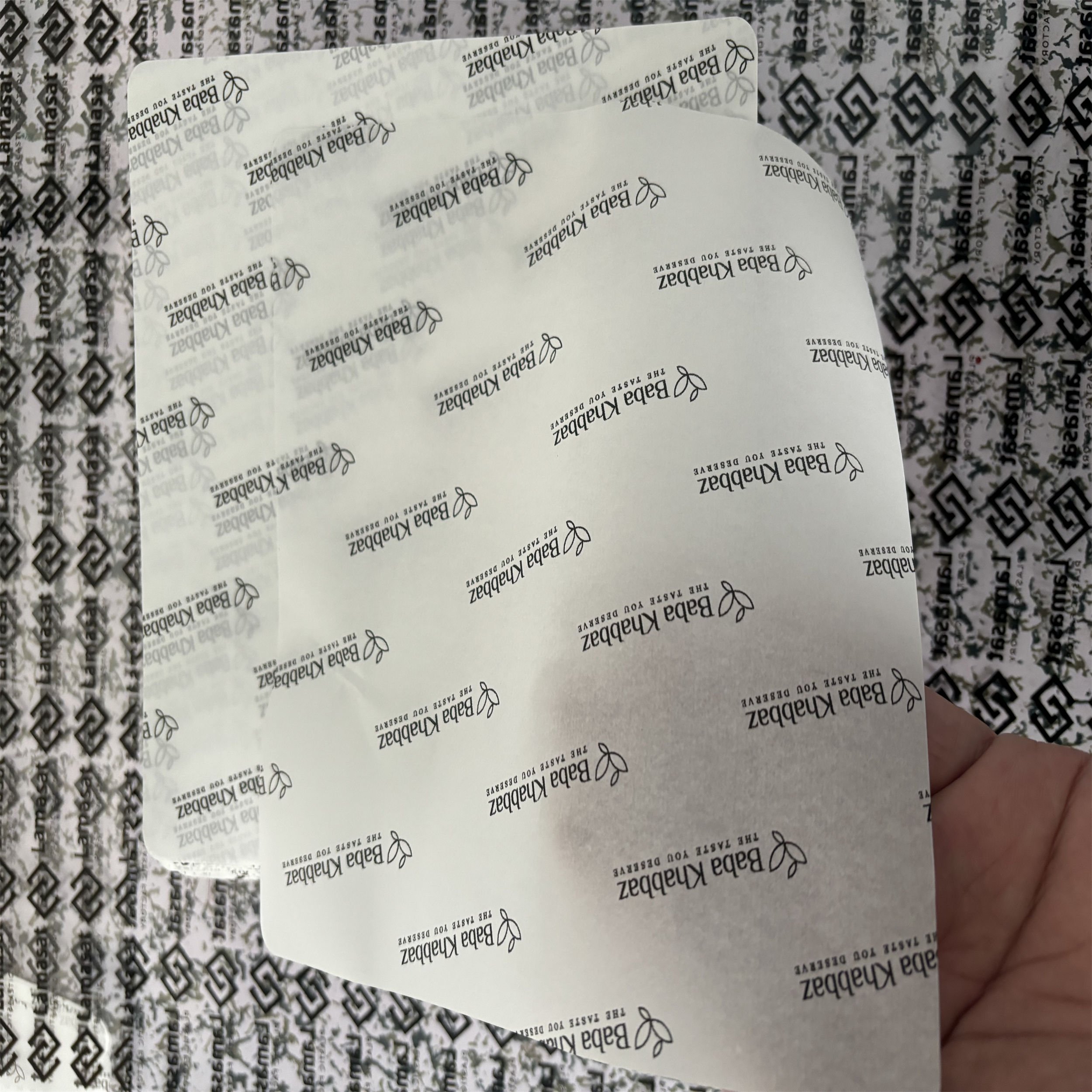 Customized Wax Paper For Food Greaseproof Hamburger Sandwich Paper Wrapping Restaurant Burger Paper For Food Packagingc