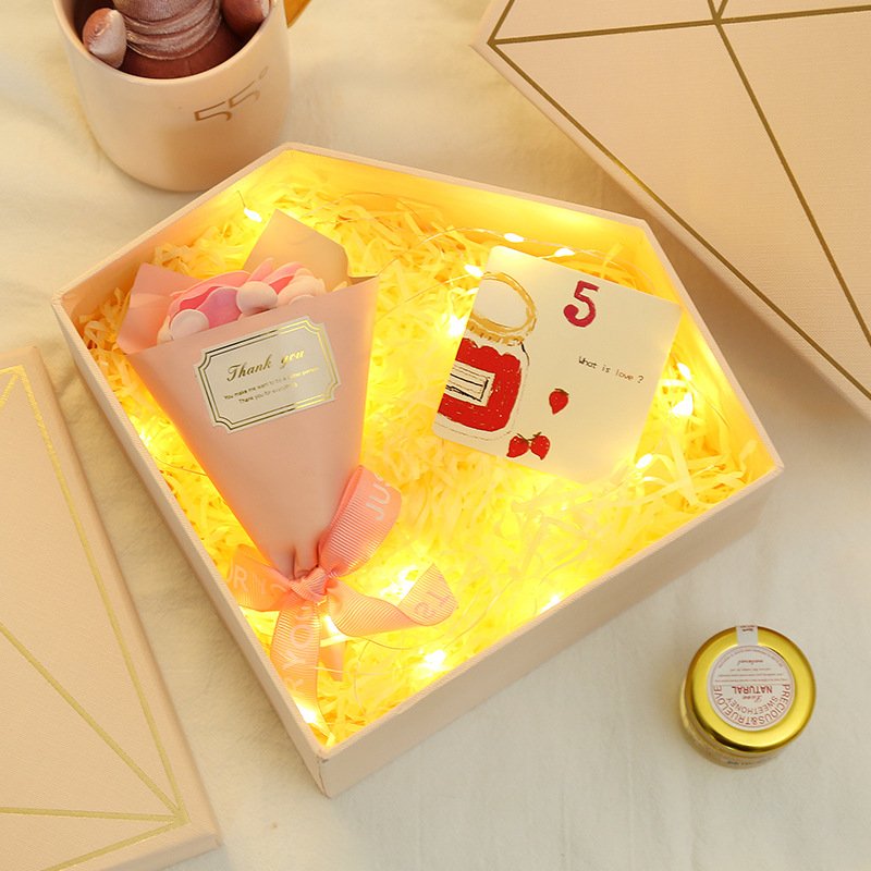 Luxury mom Flower Box for valentine's day mother's day heart shape and flower mama boxes with window