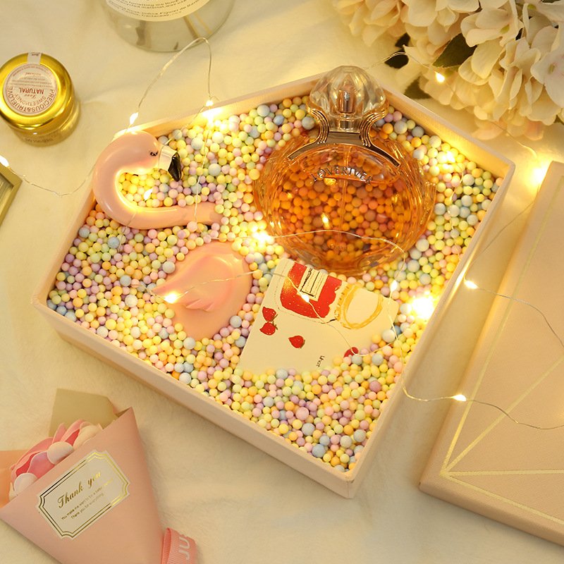 Luxury mom Flower Box for valentine's day mother's day heart shape and flower mama boxes with window