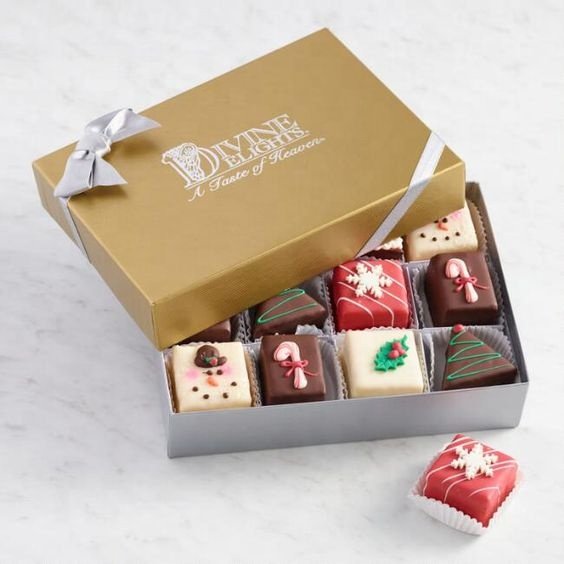 Magnetic Paper Chocolate Packaging Gift Boxes With Divider Cardboard Customized Empty Wedding Chocolate Boxes