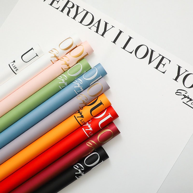 Simple Strokes Embrace Packaging Paper to Express Love Wedding Party Classic and Durable Packaging
