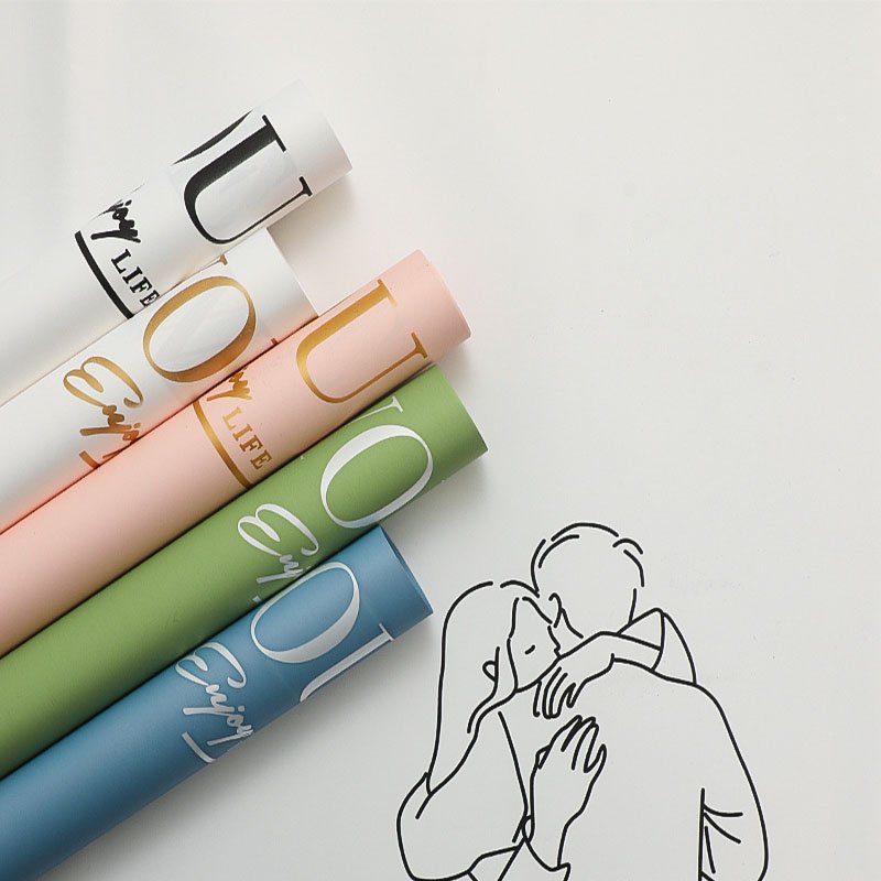 Simple Strokes Embrace Packaging Paper to Express Love Wedding Party Classic and Durable Packaging