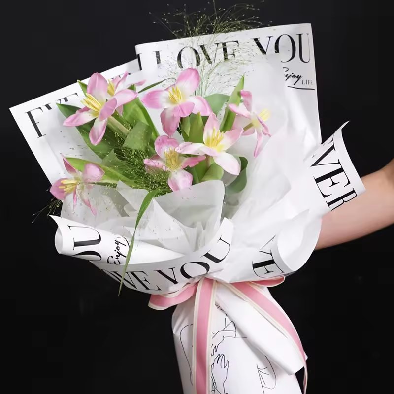 Simple Strokes Embrace Packaging Paper to Express Love Wedding Party Classic and Durable Packaging