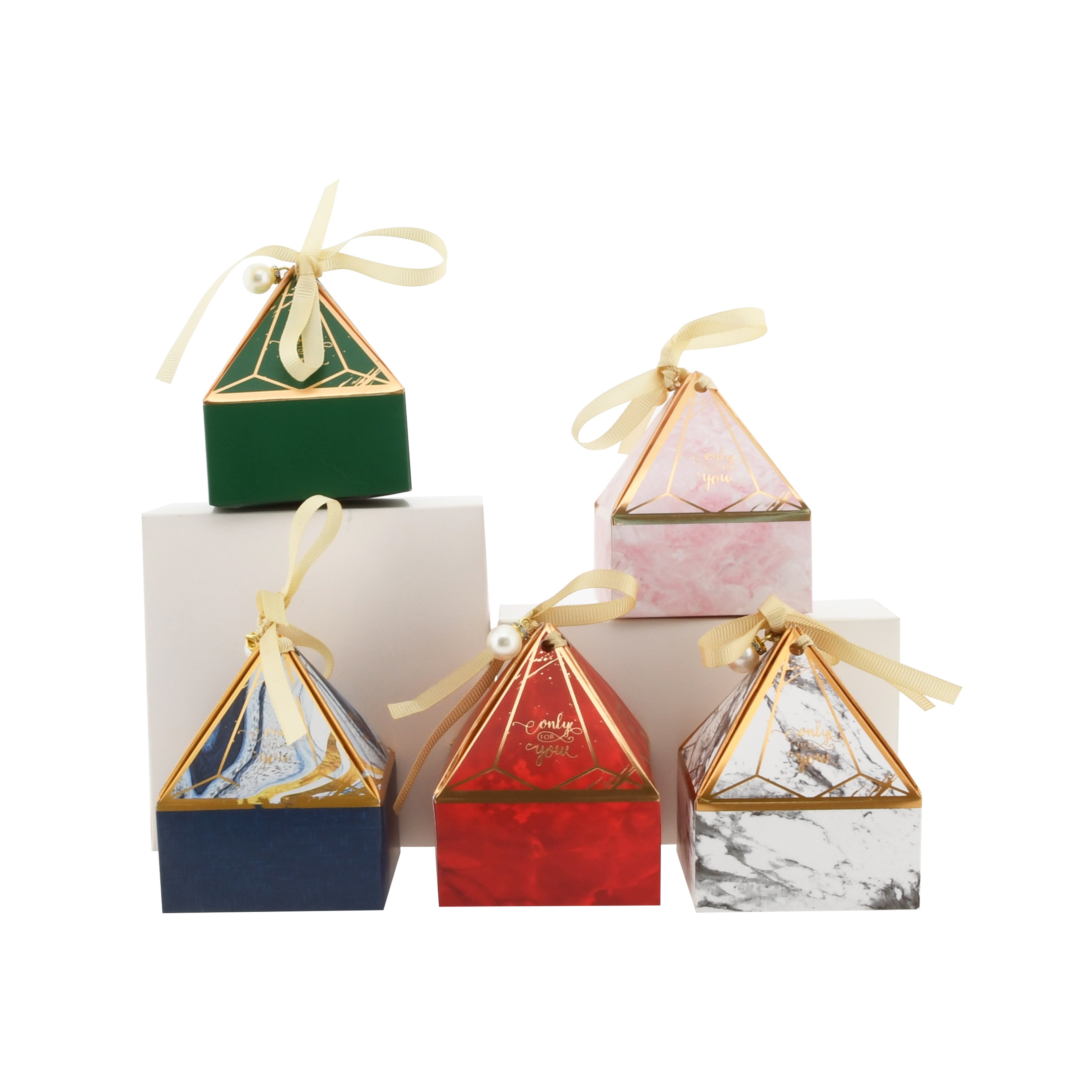 Pearl Paper Diamond Candy Box Gem Tower Pyramid Shaped Wedding Gift Luxury Pearl with Ribbon Box