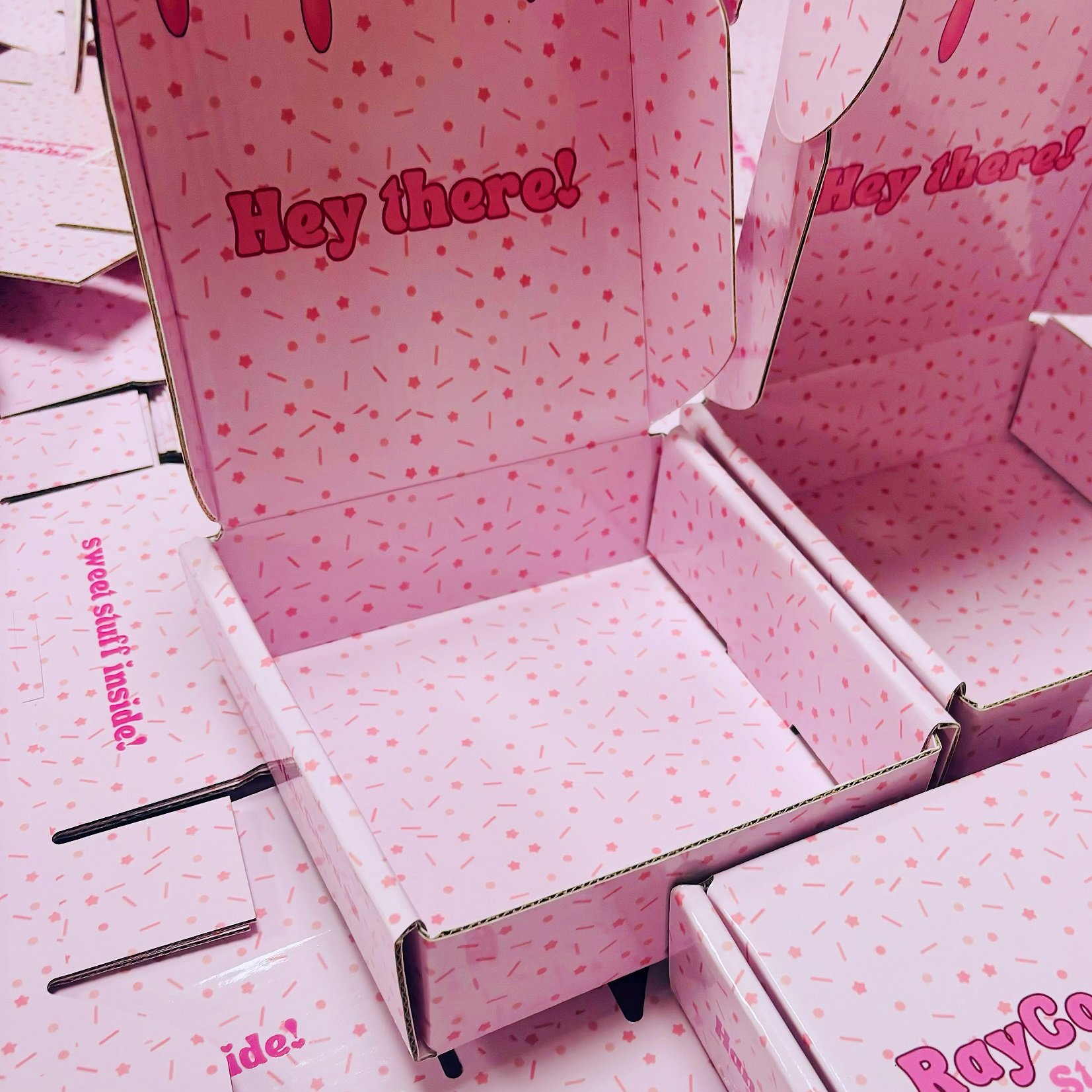 Custom Size Logo Wholesale Colorful Packaging Layer Corrugated Carton Laser Carton