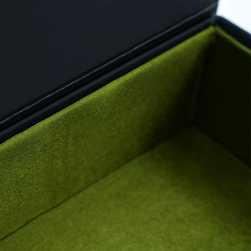Customize Hard Cardboard Magnetic Close Book Shape Gift Box And Book Shape Paper Box For Scarves