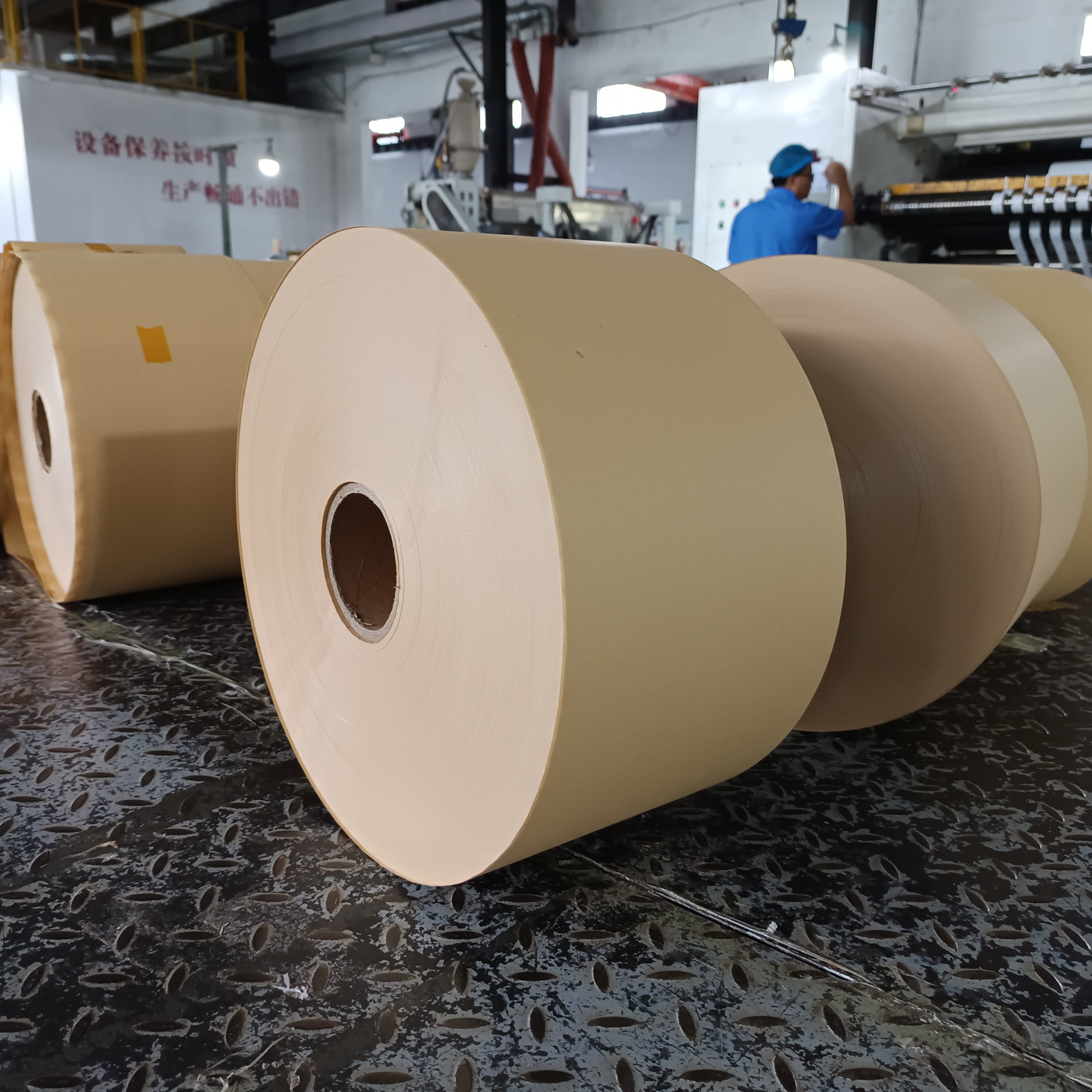China Eco Friendly Recycle Kraft Paper for Wrapping and Package