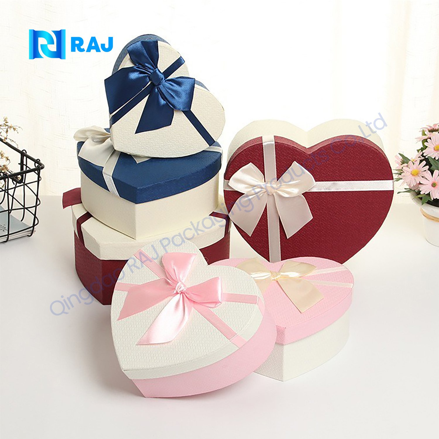 Beautiful And High Quality Custom Paper Red Heart Shaped Candle Perfume Gift Box Handmade Rigid Gift Box For Valentine's Day