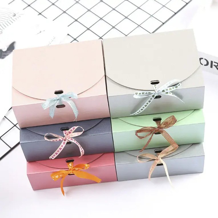 Becan Luxury Small Gift Packaging Boxes White And Black Gift Boxes Custom Gift Boxes With Logo