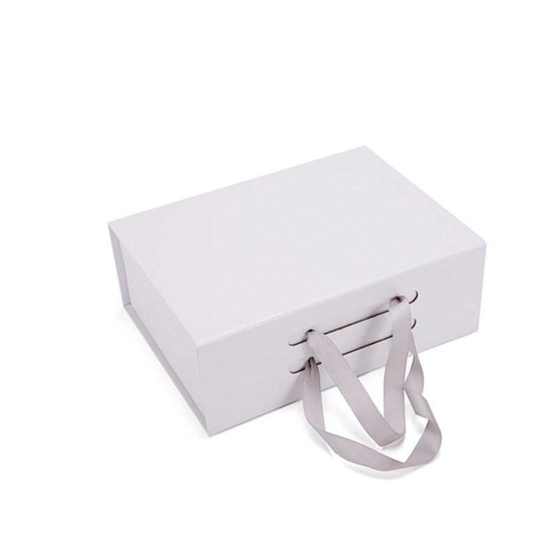 Wholesale Luxury High-end Custom Printing Cardboard Magnetic Gift Box Foldable Box for Clothing Shoes Packaging with Handle