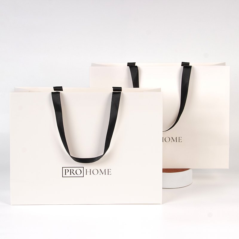 Custom Logo Printed Luxury High And White Paper Shopping Bag Jewelry Clothing Packaging Gift