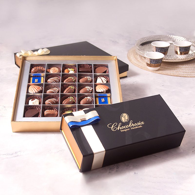 Ramadan Countdown dates Festiva Dates packaging ramadan mubarak kareem Luna chocolate gift box Middle East United Arab Emirates