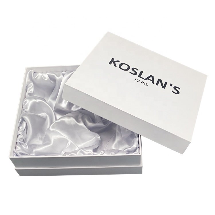 Gold Gift Box Paperboard Box with Satin Lined Custom Logo