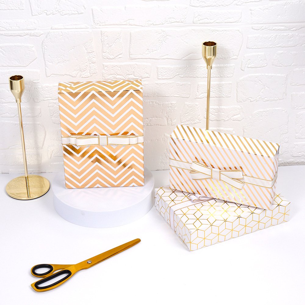SY Wholesale price thickened gift wrapping paper with gold stamping style star dot stripe gift wrapping paper