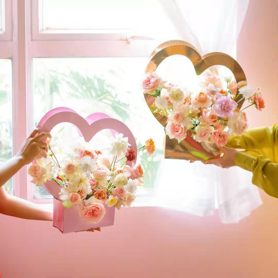 Flower box for Mother's Day Love Handbag Flower Gift Box Packaging Paper Flower basket Heart Shape box