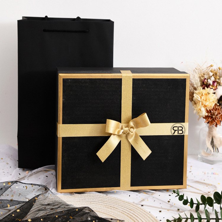 prime branded packing Factory wholesale gift box beautiful carton with bow bridesmaid gift box wedding favour proposal box
