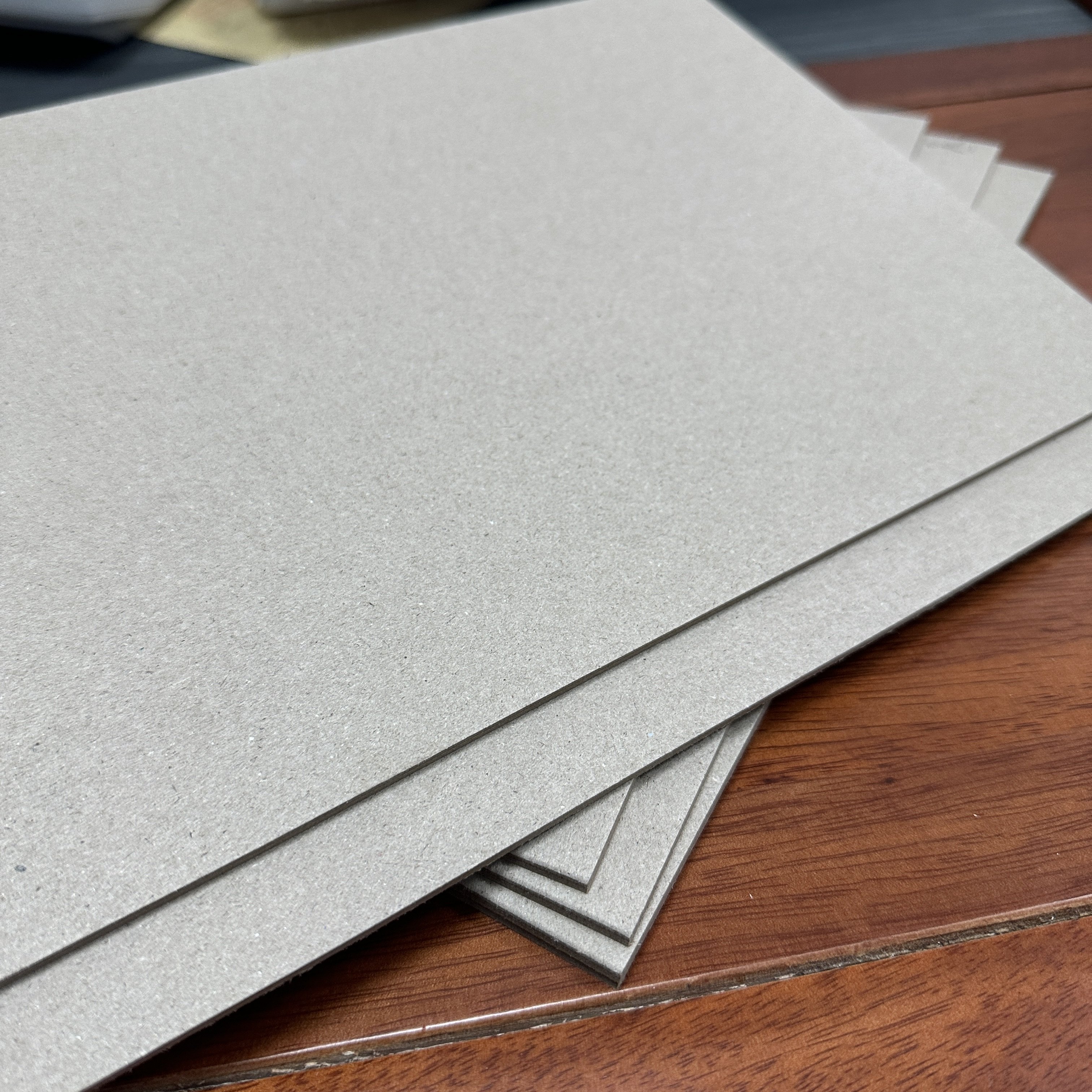 Grey back chip kappa laminated puzzle 3mm cardboard 350g Grey board Recycled book grey cardboard puzzle board material