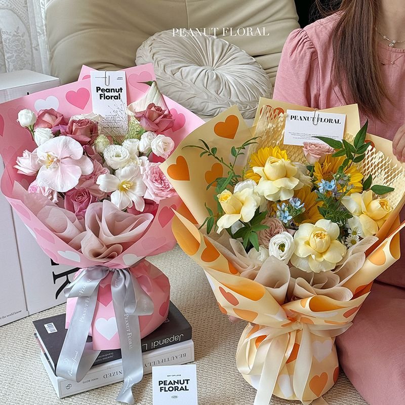 Fall In Color Korean Simple Design Floral Handmade DIY Flower Packaging Material Heart Print Packaging Paper For Valentine's Day