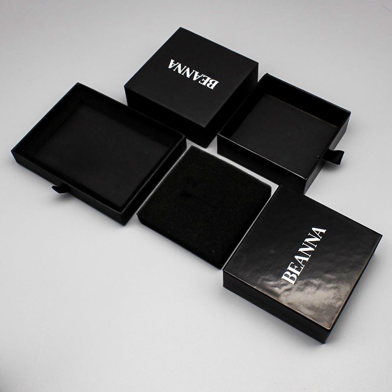 Eco Friendly Logo Designer Cardboard Packaging Closure Custom Black Paper Gift Box with Logo