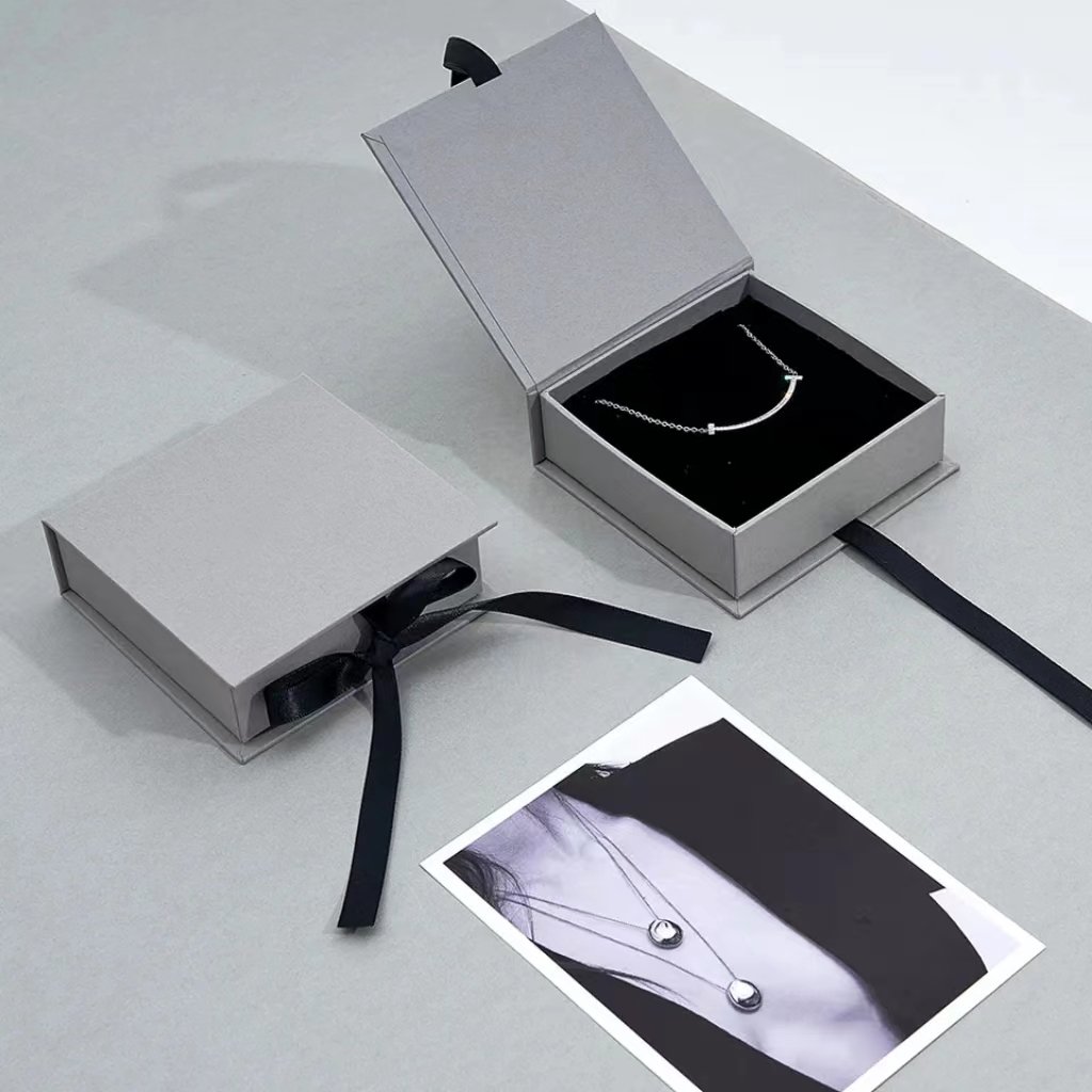 Competitive Price Card Holder Box Board Gift Boxes Paper Necklace Ring Jewellery Jewelry Gift Packaging Box with Ribbon
