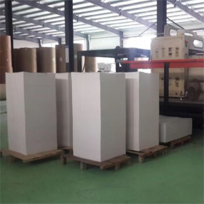 Custom newsprint packing paper rolls and sheets china food grade wrapping paper standard newsprint paper