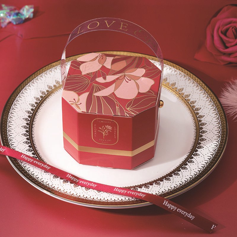 Custom Wholesale Luxury Small Octagonal Gift Boxes Wedding Favour Boxes Wedding Sweet Candy Box With Clear Handle