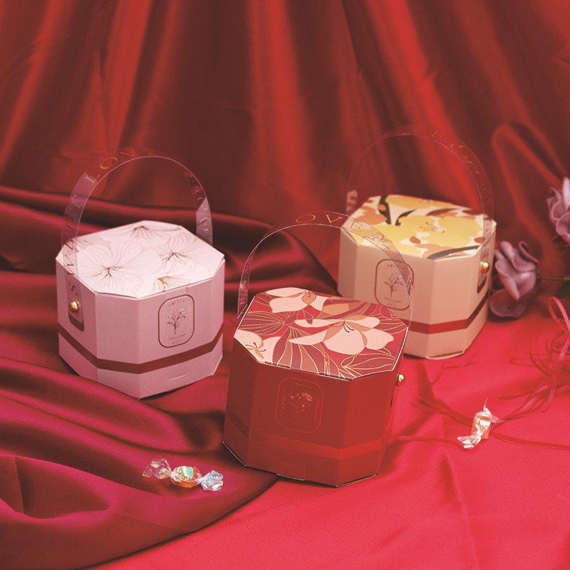 Custom Wholesale Luxury Small Octagonal Gift Boxes Wedding Favour Boxes Wedding Sweet Candy Box With Clear Handle