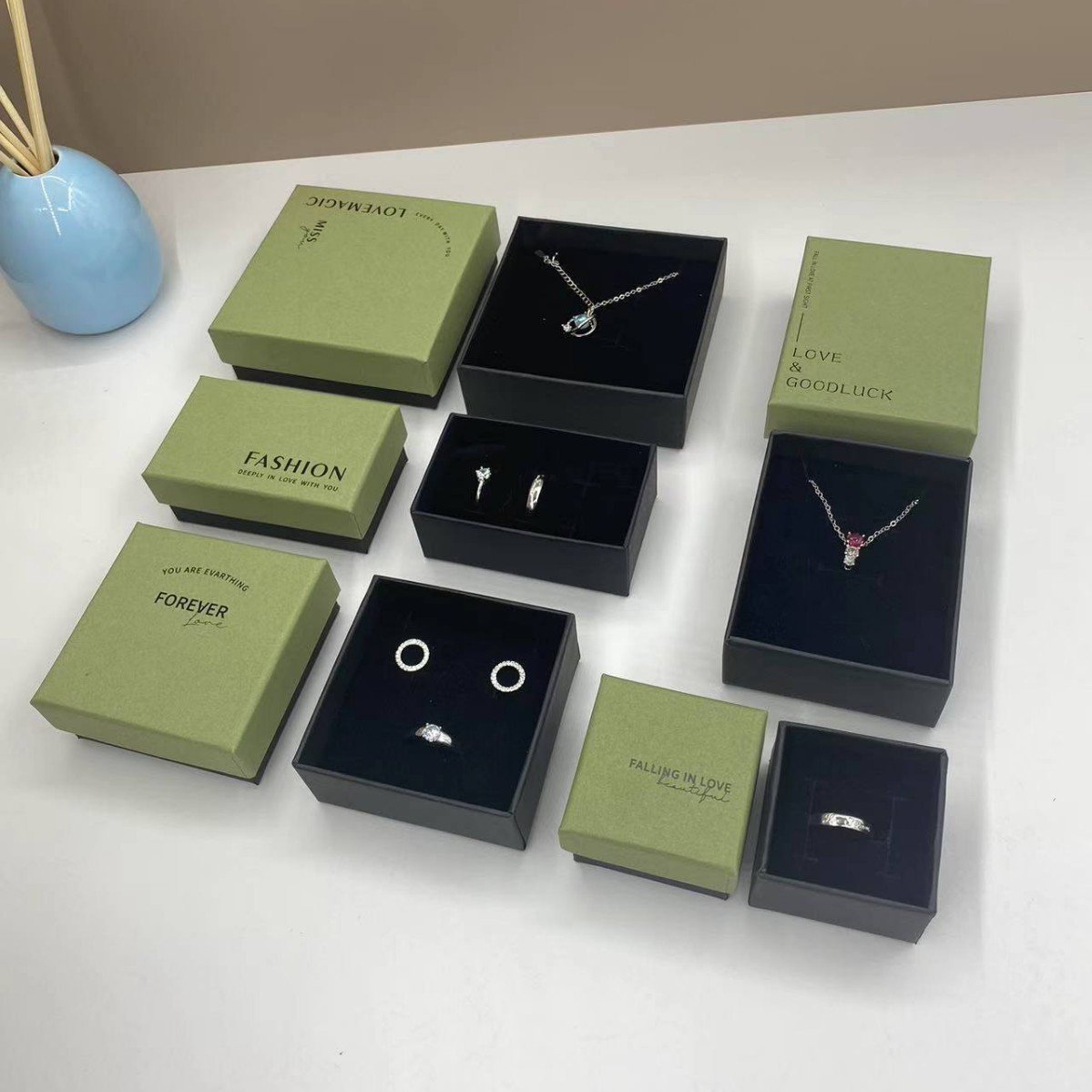 Star Packaging Multiple Pieces Luxury Ring Necklace Bracelet Display Box Wedding Bulk Custom Logo Jewelry Ring Box