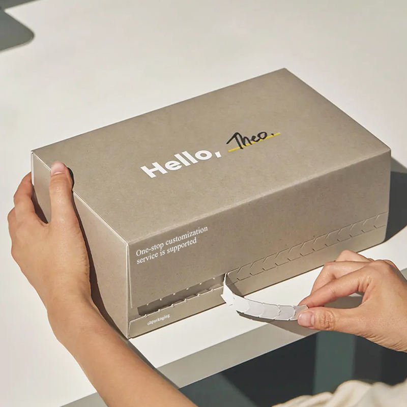Eco-friendly custom self-sealing tear-off strip express shipping box corrugated cardboard clothing packaging paper boxes