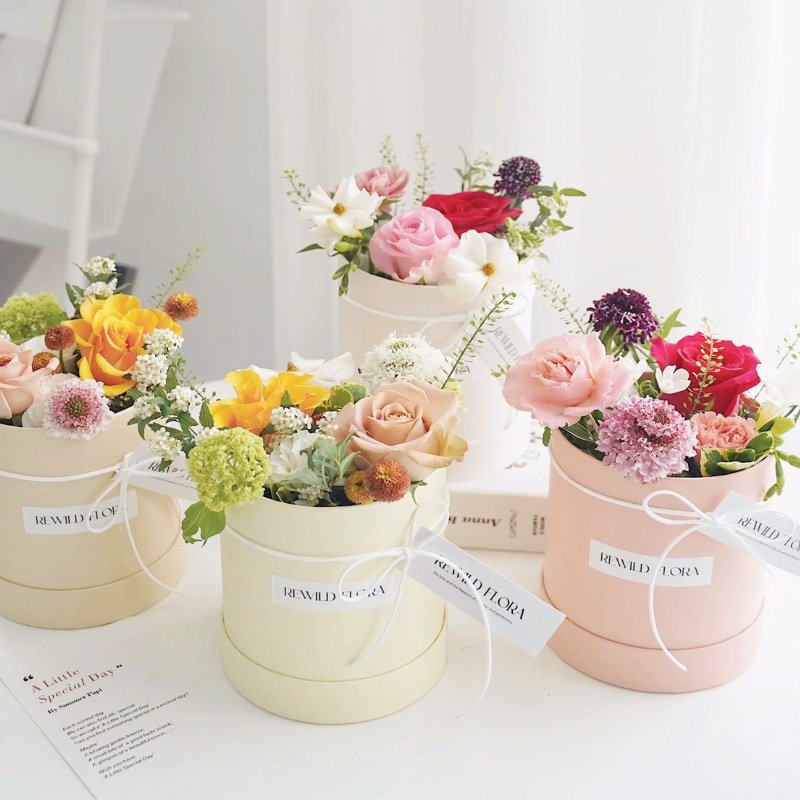 Luxury Small Cardboard Paper Gift Boxes Round Rose Flower Gifts Box With Lid Floral Packaging Wedding Mother Day