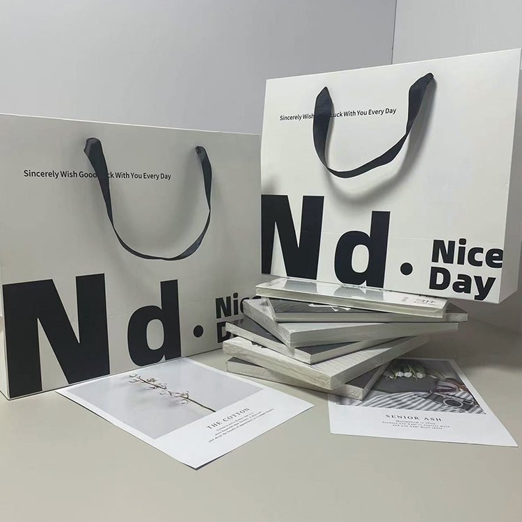 Oem Custom Disposable Eco-Friendly High Quality Durable Kraft Paper Bags Art Paper Bag For Perfume Packaging With Own Logo