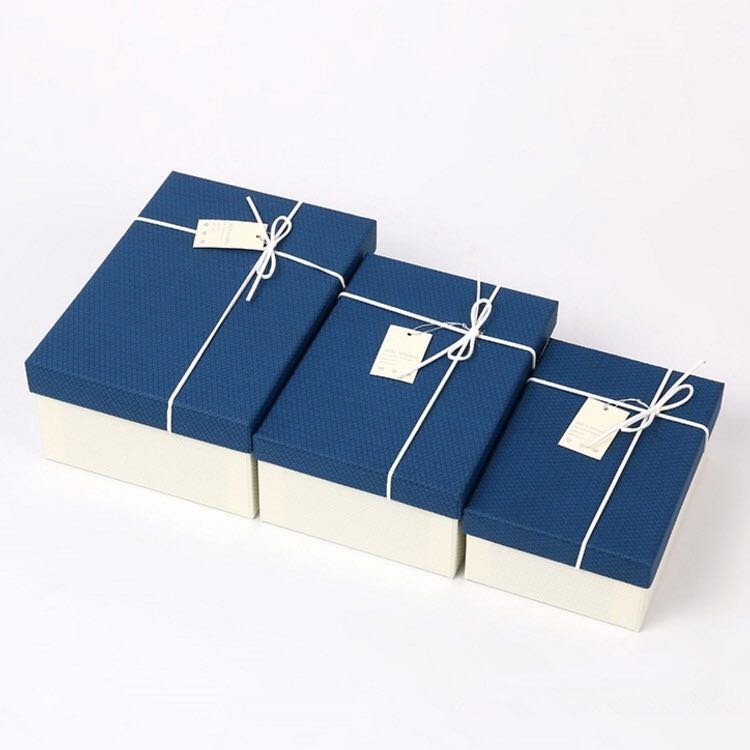 2022 new design and hot sale box for hair extension gift cardboard book shaped box packaging with satin silk insert